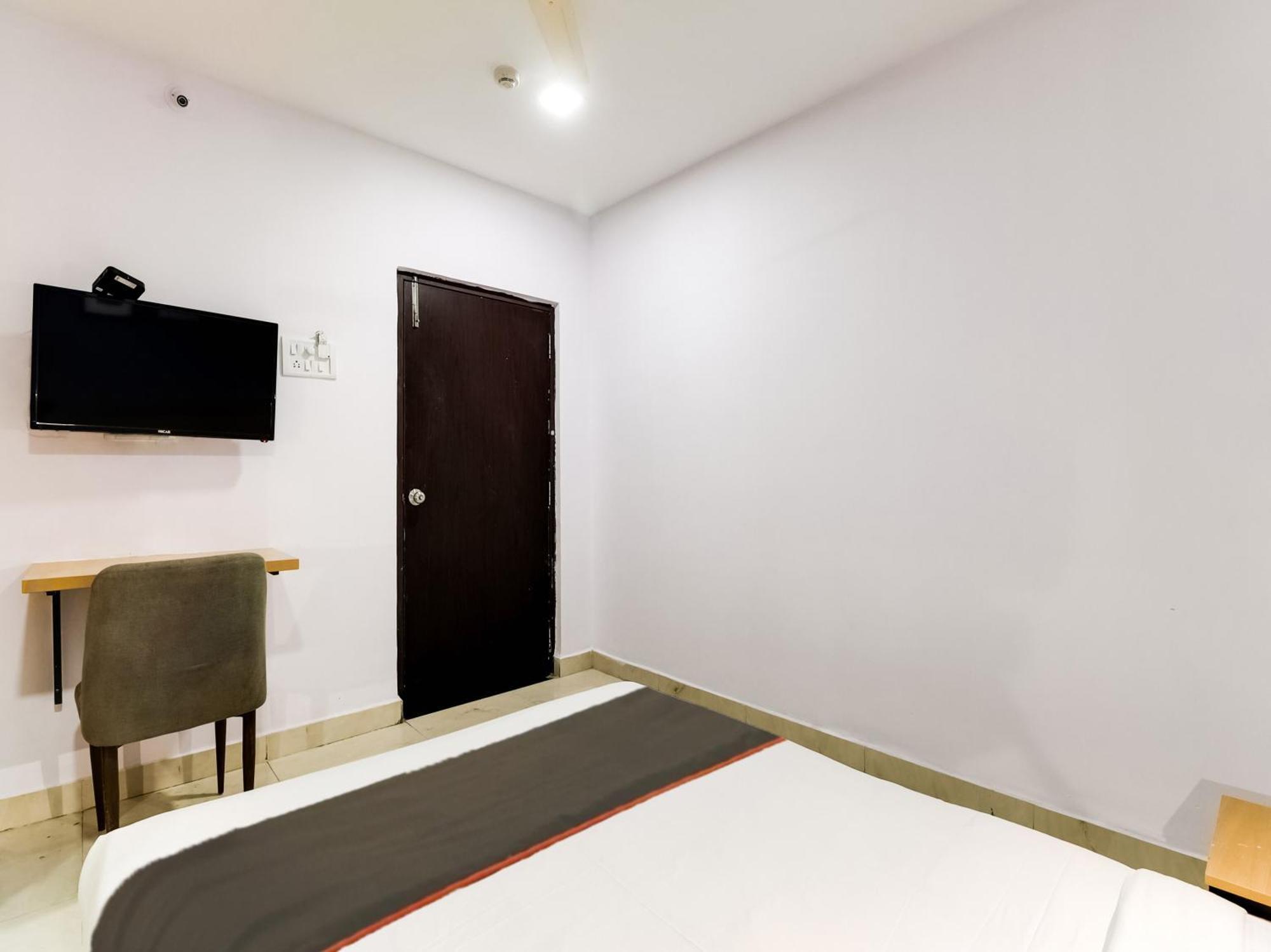 Collection O Golden Gate Hotel Hyderabad Ngoại thất bức ảnh